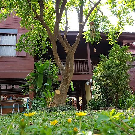 Baanwealaa Guesthouse (Adults Only) Chiang Mai Exteriör bild