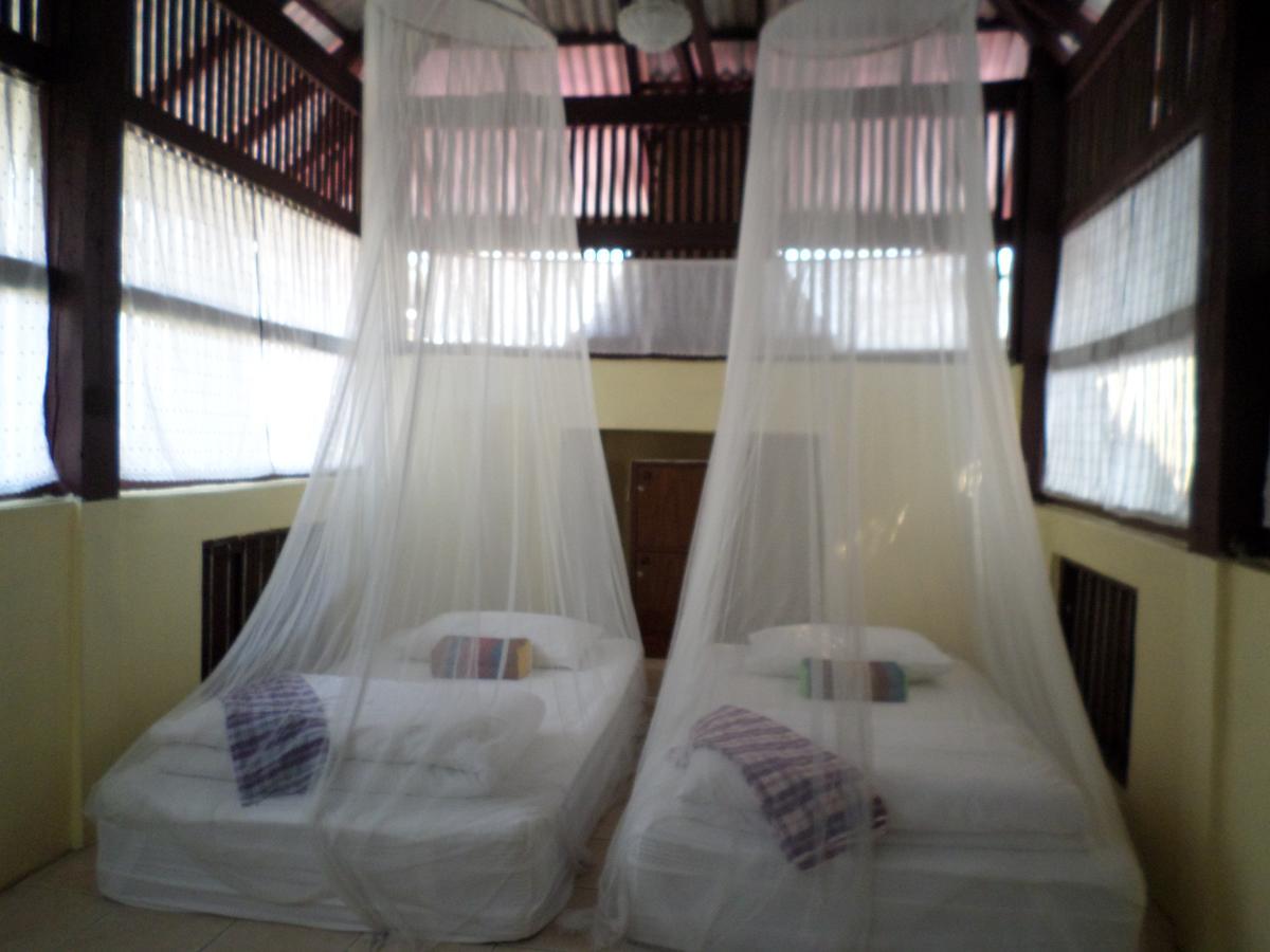 Baanwealaa Guesthouse (Adults Only) Chiang Mai Exteriör bild