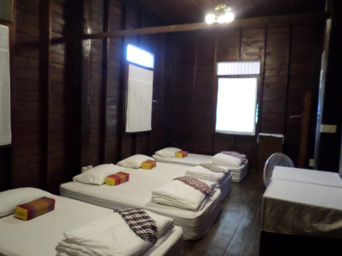 Baanwealaa Guesthouse (Adults Only) Chiang Mai Exteriör bild